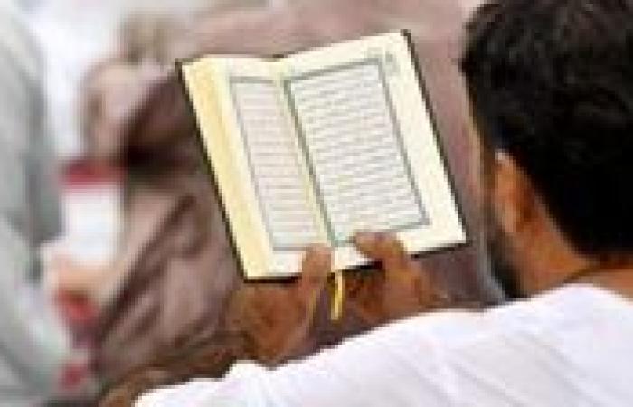 هل يجوز قراءة القرآن من المصحف بدون وضوء؟.. الإفتاء تجيب