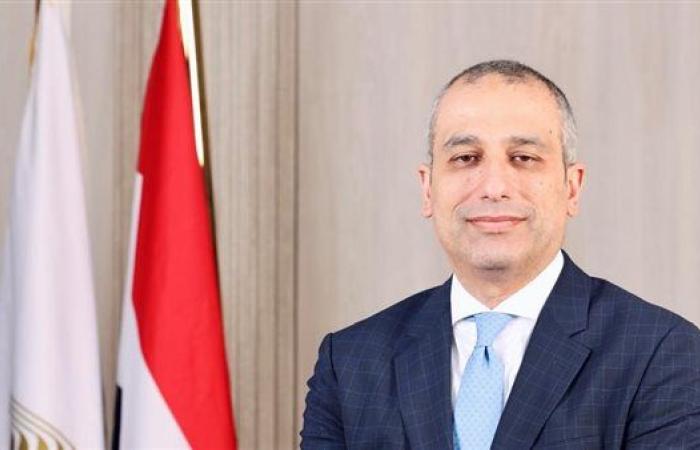 مفاجآت رئيس البنك الزراعي في أسيوط