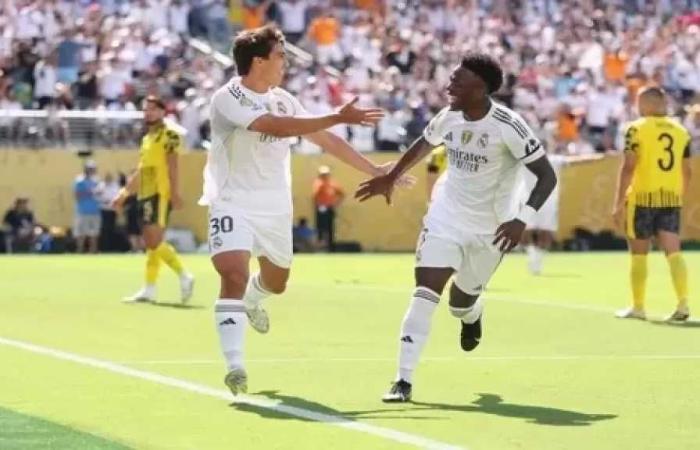 ريال
      مدريد
      يعلن
      انتقال
      لاعبه
      إلى
      بنفيكا