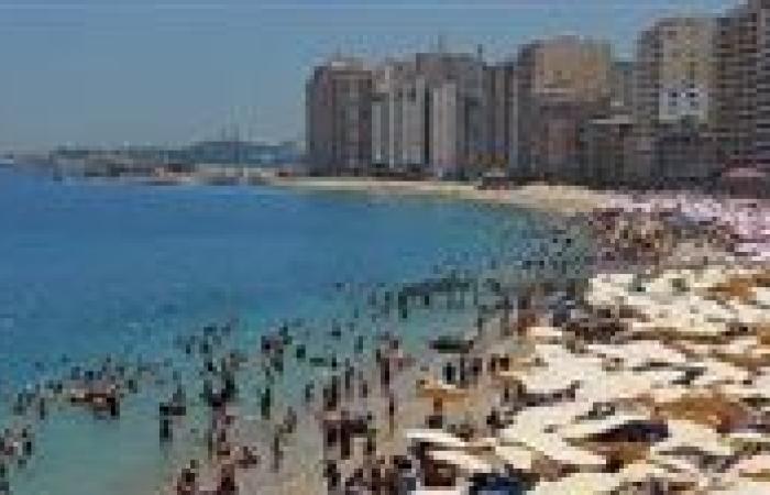 بينشروا الفجر والفسوق.. بلاغ للنائب العام ضد شاطئي The Beach وAbiza Beach في مارينا 5