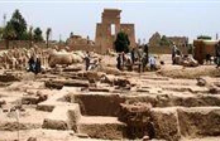 عاجل| مدينة متكاملة.. تفاصيل الكشف الأثري الجديد بمعبد الكرنك
