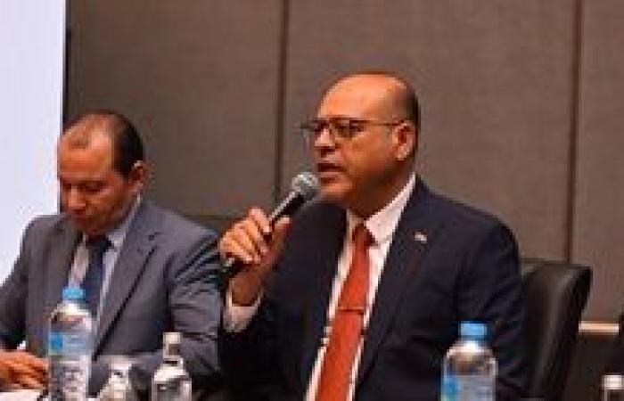 وزير العمل : قانون العمل الجديد يُحقق العدالة والتوزان بين صاحب العمل والعامل في "بيئة لائقة"
