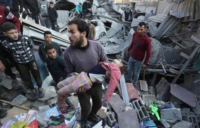 طبيب مصري: أجريت 375 عملية في غزة.. وأدركت هناك قيمة جراحة الشبكية