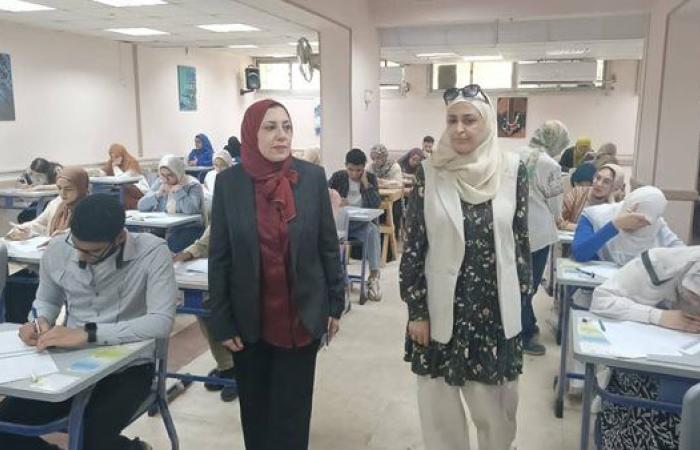 نائب رئيس جامعة بنها تتفقد اختبارات القدرات بكليتي علوم الرياضة والفنون التطبيقية