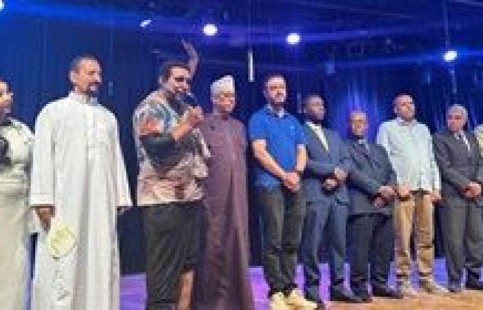 «اللواء طارق المهدي يشهد نجاحات عرض مسرحية «وجوه» ويوجه رسالة ملهمة للمصريين
