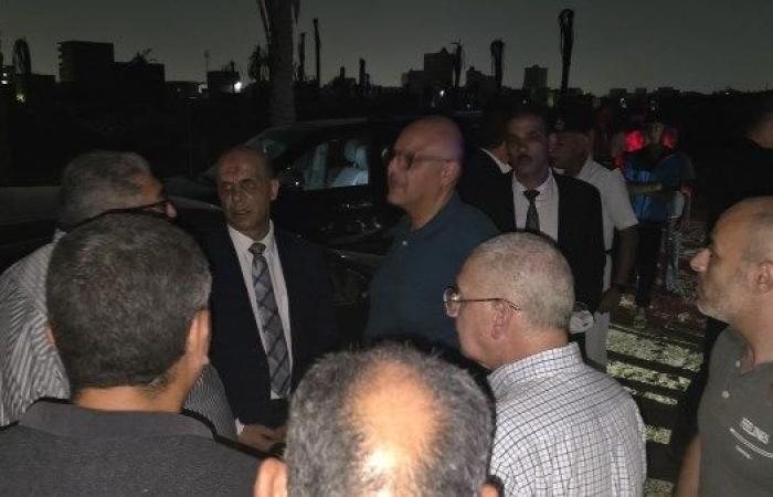 محافظ القليوبية ومدير الأمن يتابعان أعمال السيطرة على حريق بأرض الكلية في قرية القلج بالخانكة