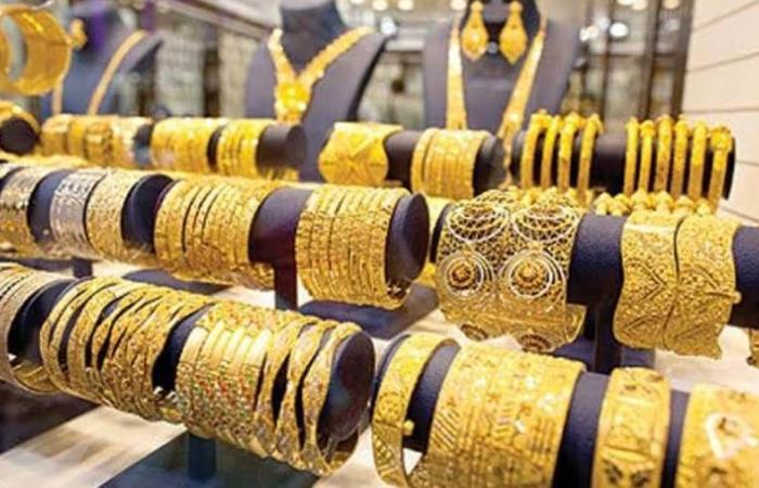 تذبذب أسعار الذهب عالميًا وسط مخاوف سياسية.. والجنيه يقفز 7280 جنيهًا منذ بداية العام