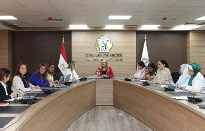 "القومي للمرأة" يستقبل وفد "التجارة العالمي" لمناقشة مشروع "التجارة الرقمية والالكترونية"