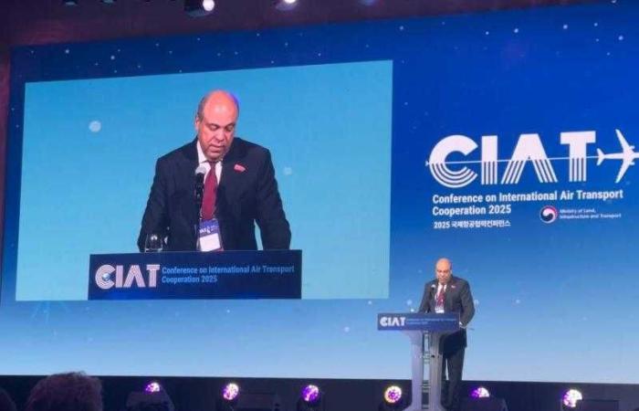 وزير الطيران المدني يشارك في فاعليات مؤتمر ”CIAT 2025 ” بكوريا الجنوبية ويبحث مع نظيره الكوري التعاون في مجالات النقل الجوي