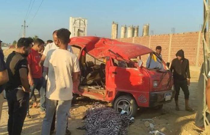 إصابة 5 أشخاص بحادث انقلاب سيارة في البحيرة