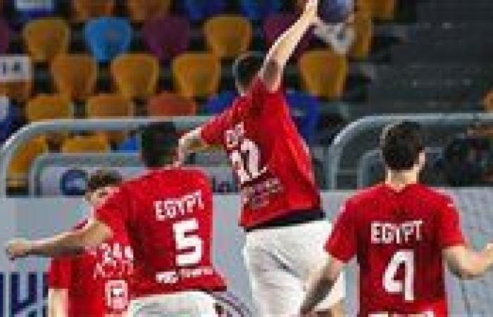 منتخب مصر يتدرب على صالة ستاد القاهرة استعدادًا لبطولة العالم لليد للناشئين