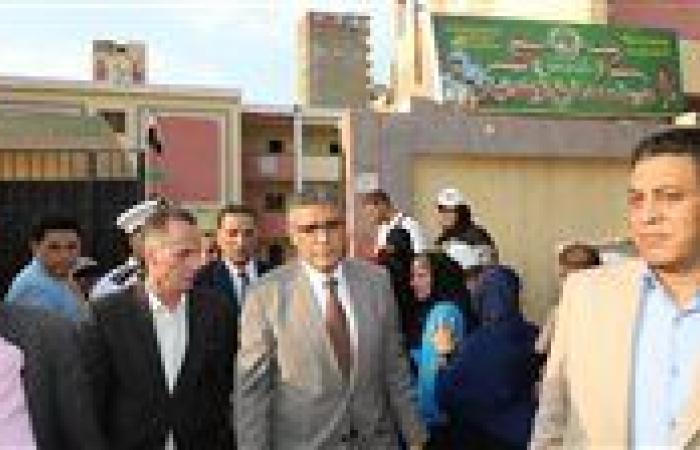 محافظ الجيزة يتابع سير العملية الانتخابية ميدانيًا بأحياء الدقي وجنوب الجيزة