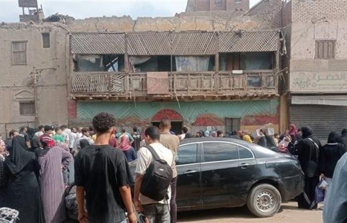 انهيار عقار سكني في البراجيل