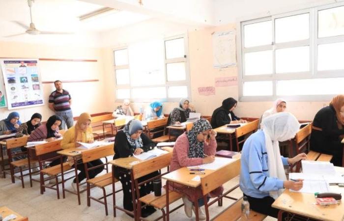 وزارة التعليم تعلن انطلاق امتحانات الدبلومات الفنية التحريرية للدور الثانى