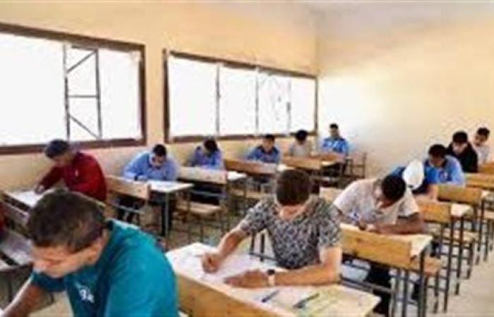 5026 طالب وطالبة يؤدون اليوم امتحانات الدور الثاني للثانوية العامة بسوهاج