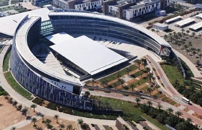 جامعة الامارات تعلن حاجتها إلى أعضاء هيئة التدريس في 79 تخصصا.. التفاصيل كامله