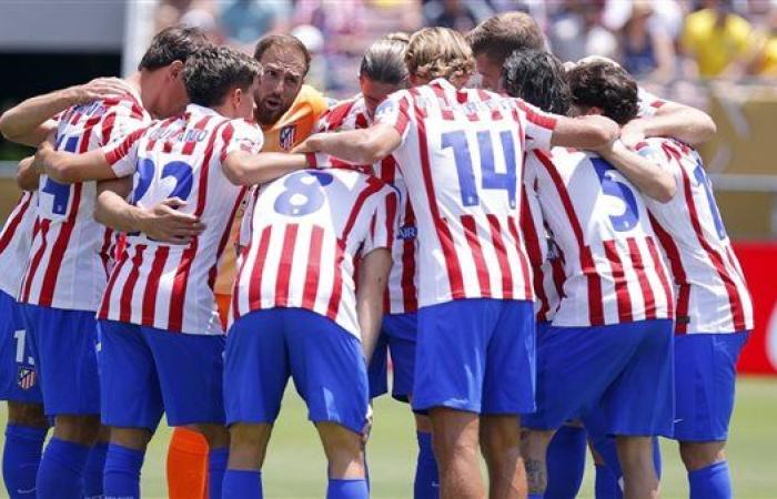 جوليان ألفاريز يقود تشكيل أتلتيكو مدريد ضد إلتشي بالدوري الإسباني