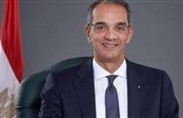 وزير الاتصالات يوضح أهمية استضافة مصر لقمة عالم الذكاء الاصطناعي