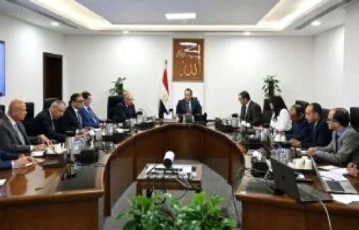 رئيس الوزراء يتابع مستجدات موقف تنفيذ "الدلتا الجديدة" ورفع كفاءة استخدام موارد المياه