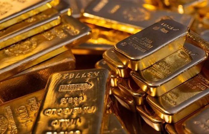 البنوك المركزية تتحكم في بوصلة الذهب.. وجولدمان ساكس: العرض المستقر لا يفسر قفزات الأسعار