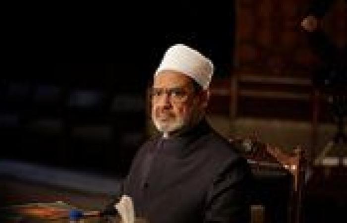 رئيس الوزراء يُهنئ الإمام الأكبر الدكتور أحمد الطيب شيخ الأزهر بالمولد النبوي