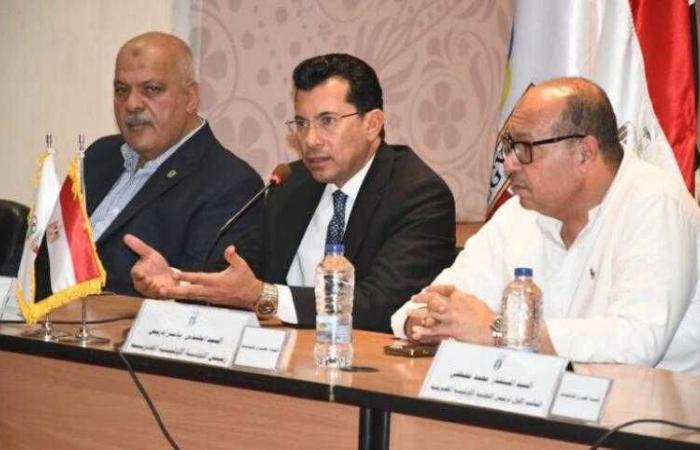 وزير الرياضة ورئيس اللجنة الأولمبية يجتمعان برؤساء الاتحادات لمتابعة الأكواد الطبية واستعدادات الأولمبياد