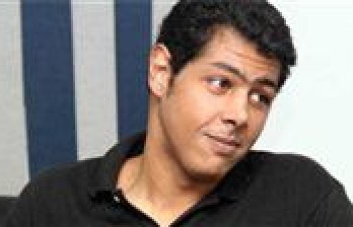 عادل إمام زملكاوي ولا أهلاوي ؟.. عمر متولي يجيب