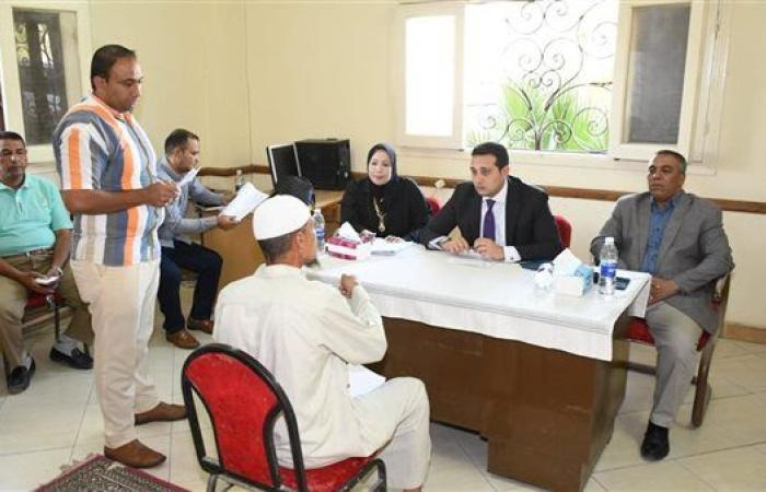 نائب محافظ الفيوم يعقد لقاءً لخدمة المواطنين بقرية كفور النيل