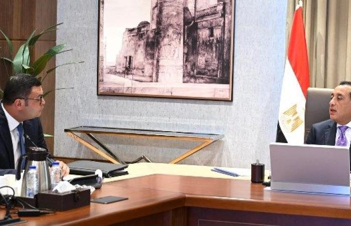 رئيس الوزراء يستعرض استراتيجية "العمران والبناء الأخضر" وموقف الإسكان والمجتمعات العمرانية ومبادرة "سكن لكل المصريين 7"