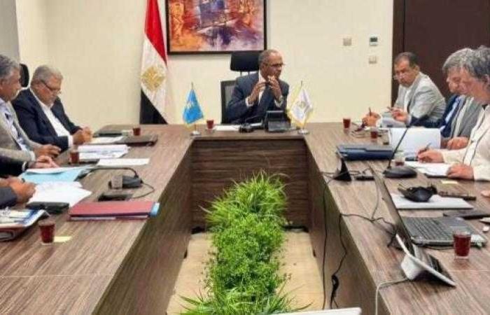 نائب وزير الإسكان يتابع موقف منظومة الصرف الصحي بمدينة دهب بمحافظة جنوب سيناء