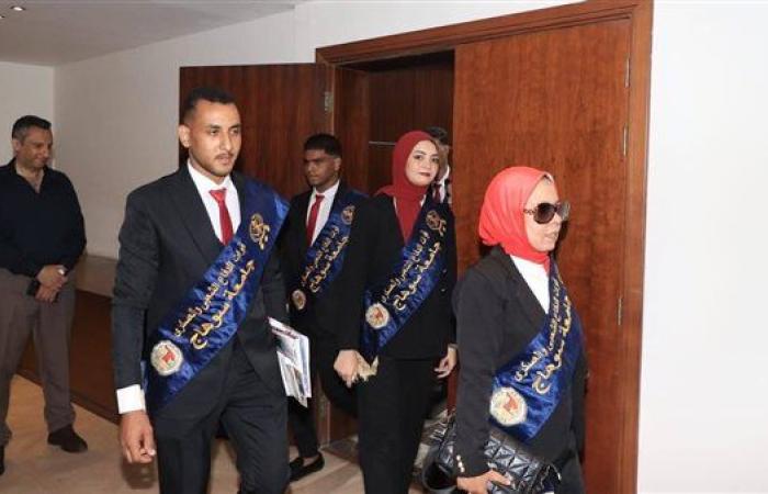 طلاب جامعة سوهاج فى زيارة تفقدية للمركز الاعلامي بإدارة الشئون المعنوية