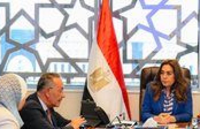 وزيرة التنمية المحلية والقائم بأعمال وزير البيئة تلتقي الرئيس التنفيذي لهيئة المتحف المصري الكبير لبحث مختلف الجوانب البيئية للمتحف