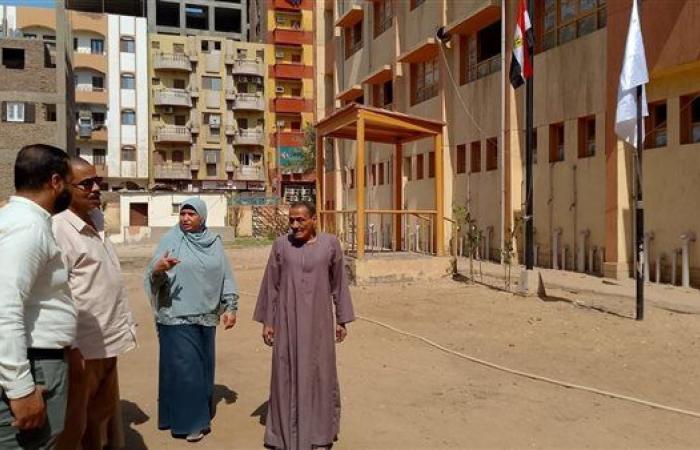 مدير تعليم قوص يشدد على الجاهزية الإدارية والفنية للمدارس قبل بدء الدراسة