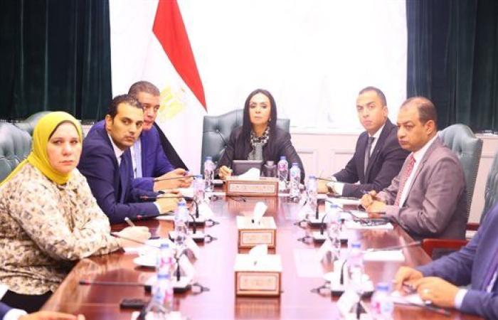 وزيرة التضامن تتابع الموقف التنفيذي لدعم أهالي مشروعات السكن البديل