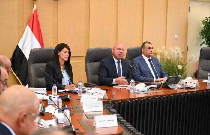 نائب رئيس مجلس الوزراء للتنمية الصناعية يترأس الاجتماع الثلاثين للمجموعة الوزارية للتنمية الصناعية
