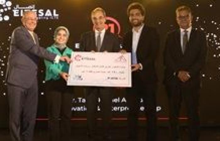 وزير الاتصالات:  نستهدف أن تصل مساهمة الذكاء الاصطناعى إلى 7.7٪ فى الناتج المحلى بحلول 2030