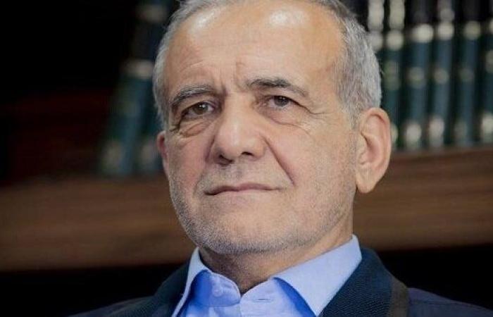 الرئيس الإيراني يدعو إلى تسريع تنفيذ الاتفاقات مع الدول الصديقة