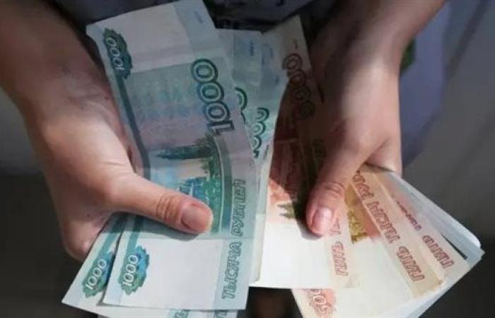 روسيا تدرس رفع ضريبة القيمة المضافة إلى 22% وسط تصاعد أزمة عجز الموازنة