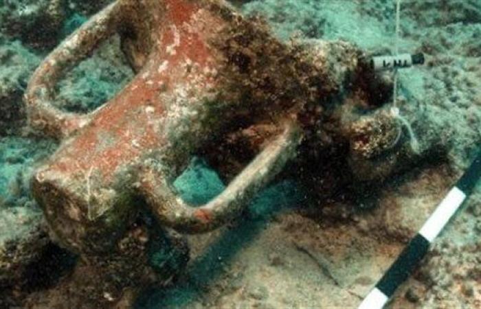 الكشف عن شواهد أثرية لميناء قديم بمياه معبد تابوزيريس ماجنا بالإسكندرية