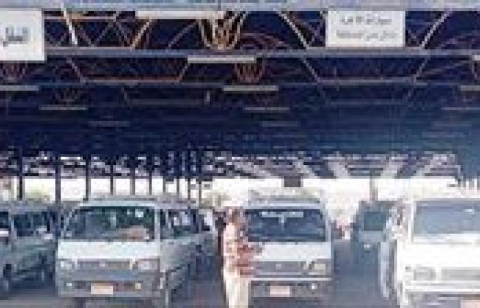 ضبط 35 سيارة ميكروباص مخالفة لخطوط السير بأسوان