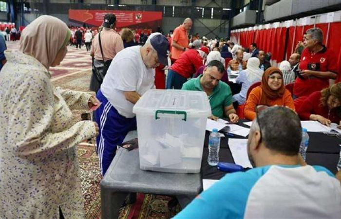 بطاقة التصويت تفجر جدلاً في عمومية الأهلي (شاهد)