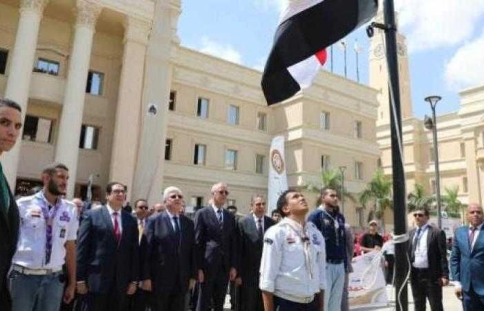 وزير التعليم العالي يبدأ العام الجامعي بتفقد جامعة القاهرة الأهلية ويطمئن على انتظام الدراسة بها