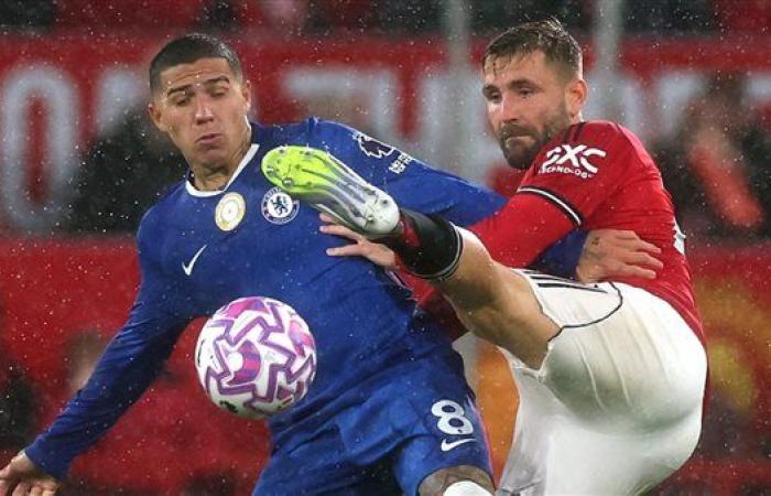 مانشستر يونايتد ينتزع انتصارًا بشق الأنفس من تشيلسي بالدوري الإنجليزي