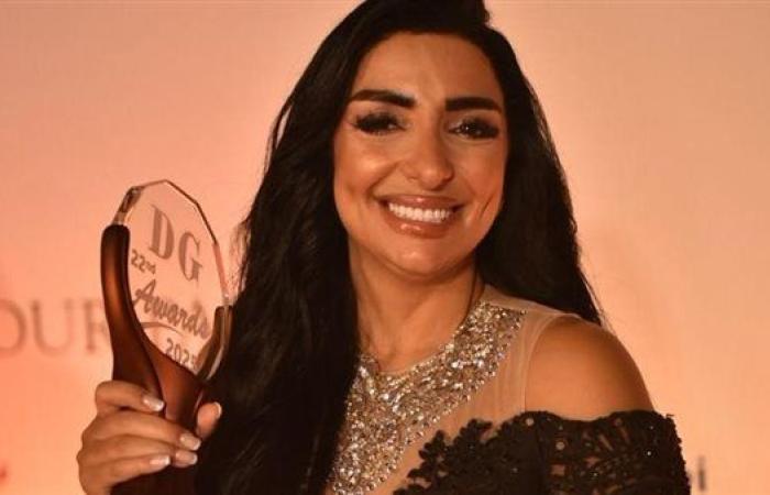 الراديو 9090 يحصد جائزة أفضل إذاعة في "ديرجيست".. وإيمان مختار أفضل مذيعة (صور)