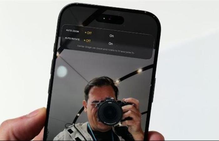 كاميرا iPhone 17 الأمامية تغير قواعد لعبة السيلفي