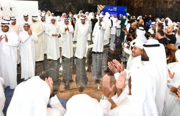 وزير الإعلام والثقافة يطلق الحملة الوطنية الكويتية "الريادة بالإرادة"