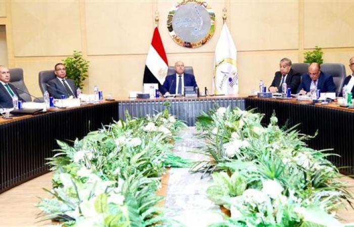 كامل الوزير: 11.5 مليار جنيه استثمارات نفذتها القابضة للطرق والكباري خلال عام