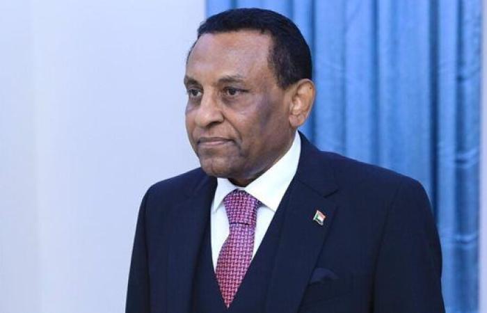 رئيس الوزراء السوداني يتعهد بفك حصار الفاشر ويدعو الأسرة الإقليمية والدولية لتحمل مسؤولياتها