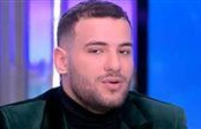 مسلم يعلن إصابته بجلطة في ذراعه اليمين: حسبي الله ونعم الوكيل في كل واحد وصلني لكدا