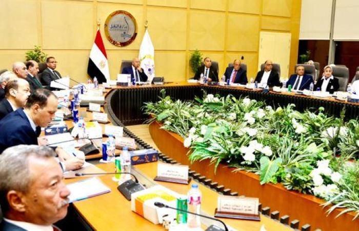 كامل الوزير يترأس اجتماع الجمعية العامة للشركة ...
